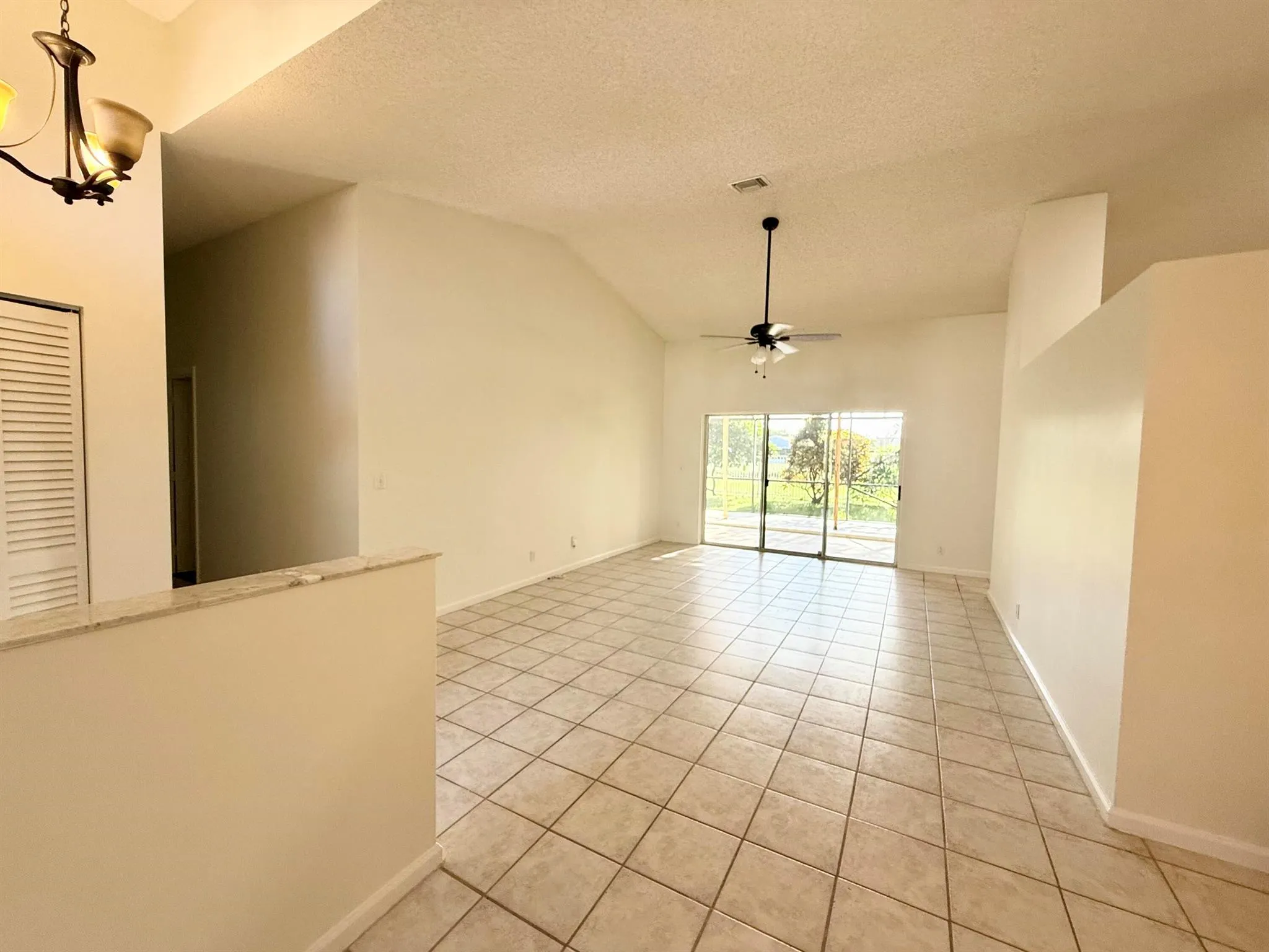 5609 Descartes Circle