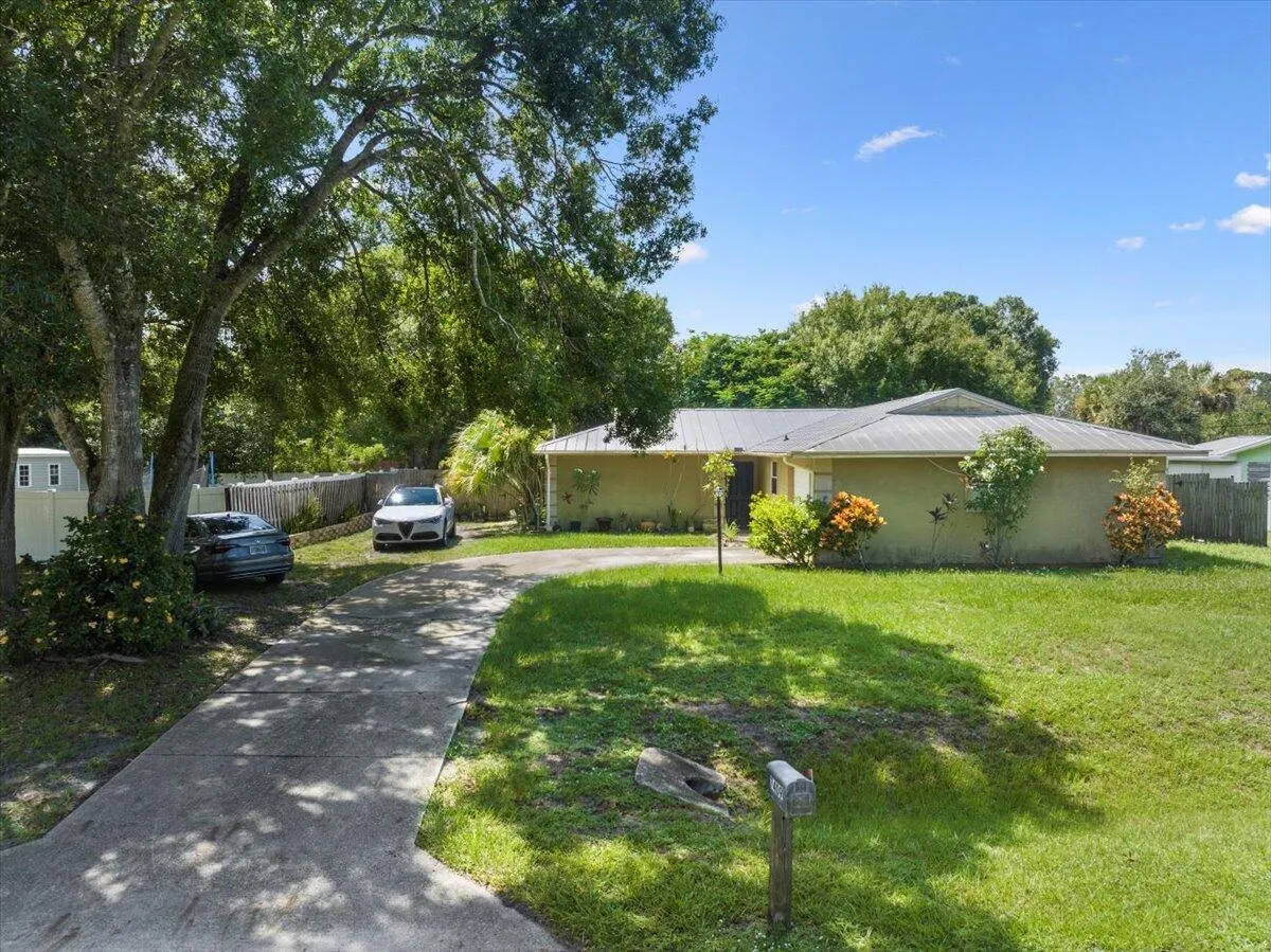 7409 Penny Lane