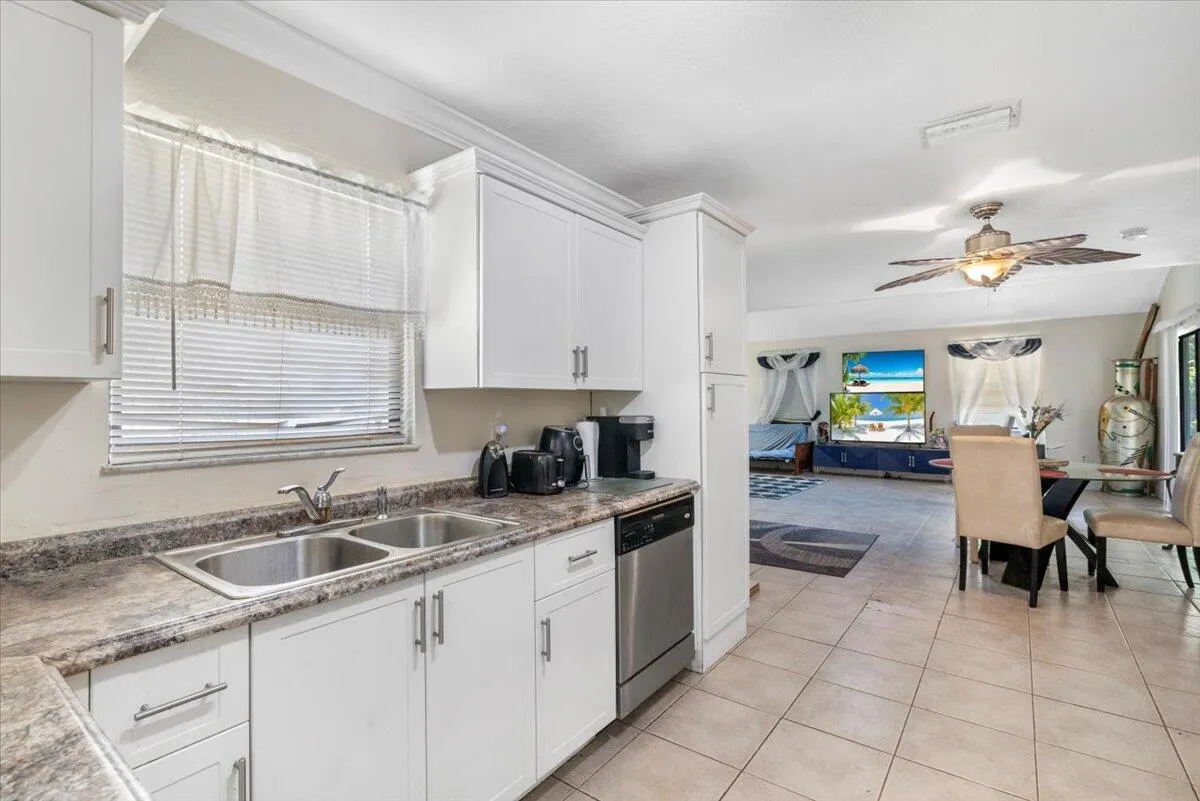7409 Penny Lane