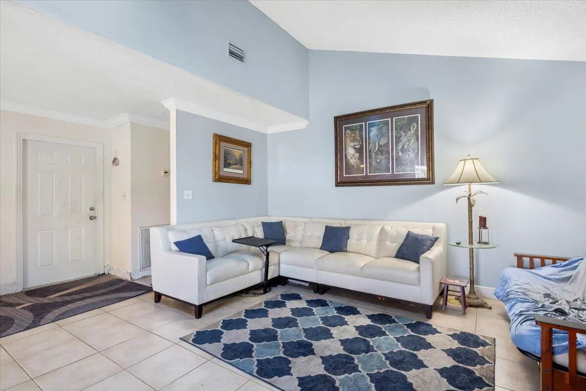 7409 Penny Lane