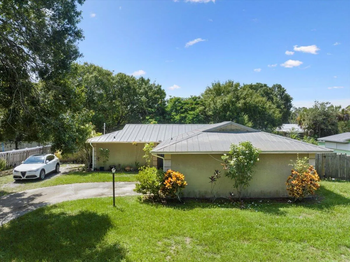 7409 Penny Lane