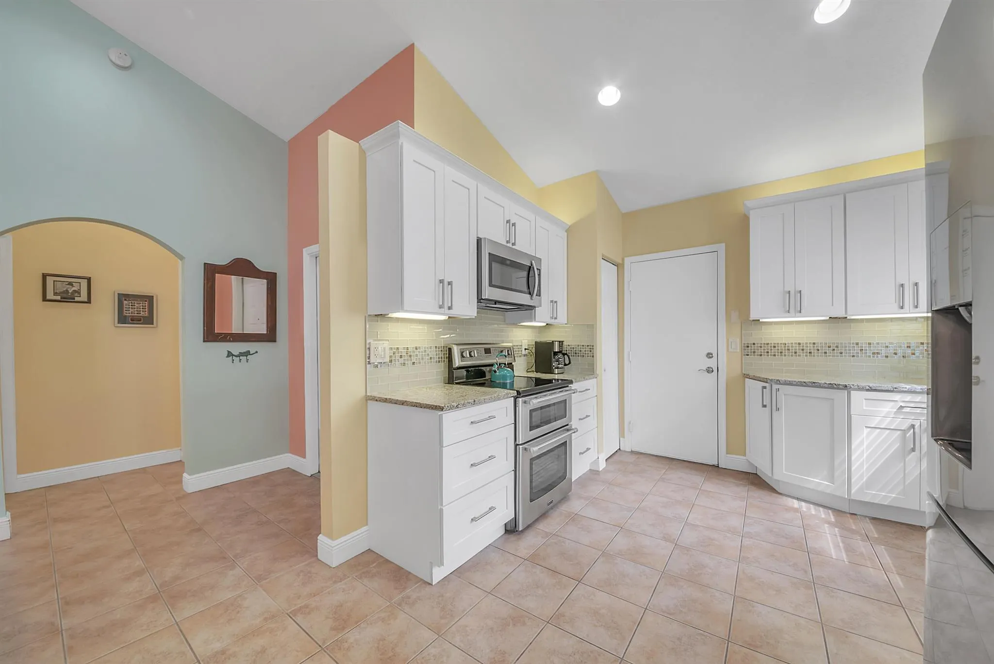 12994 Hampton Lakes Circle