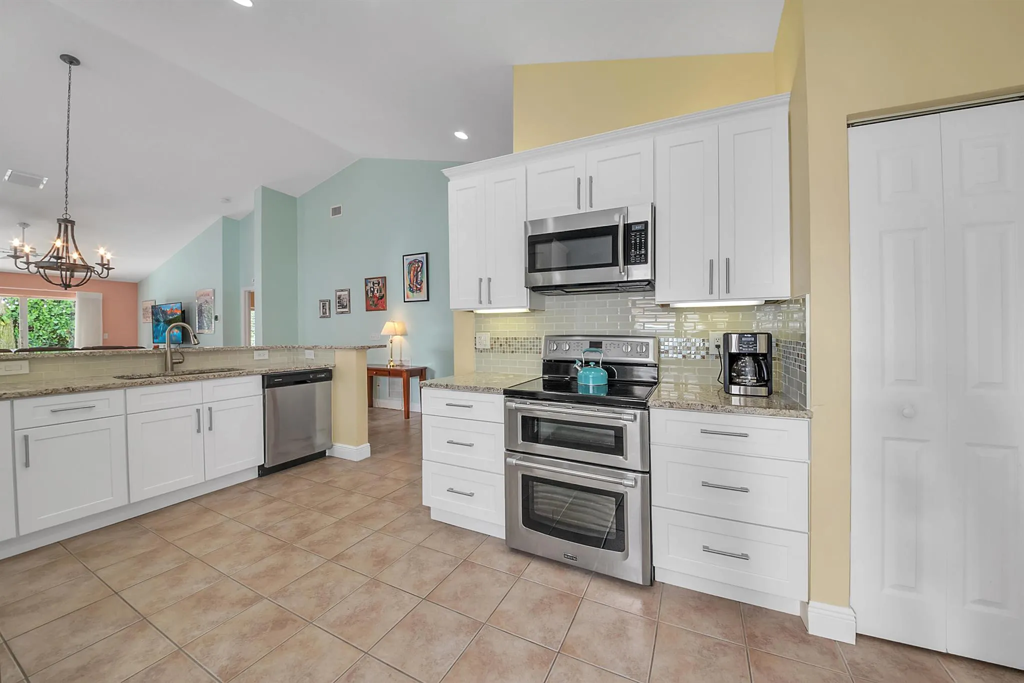 12994 Hampton Lakes Circle