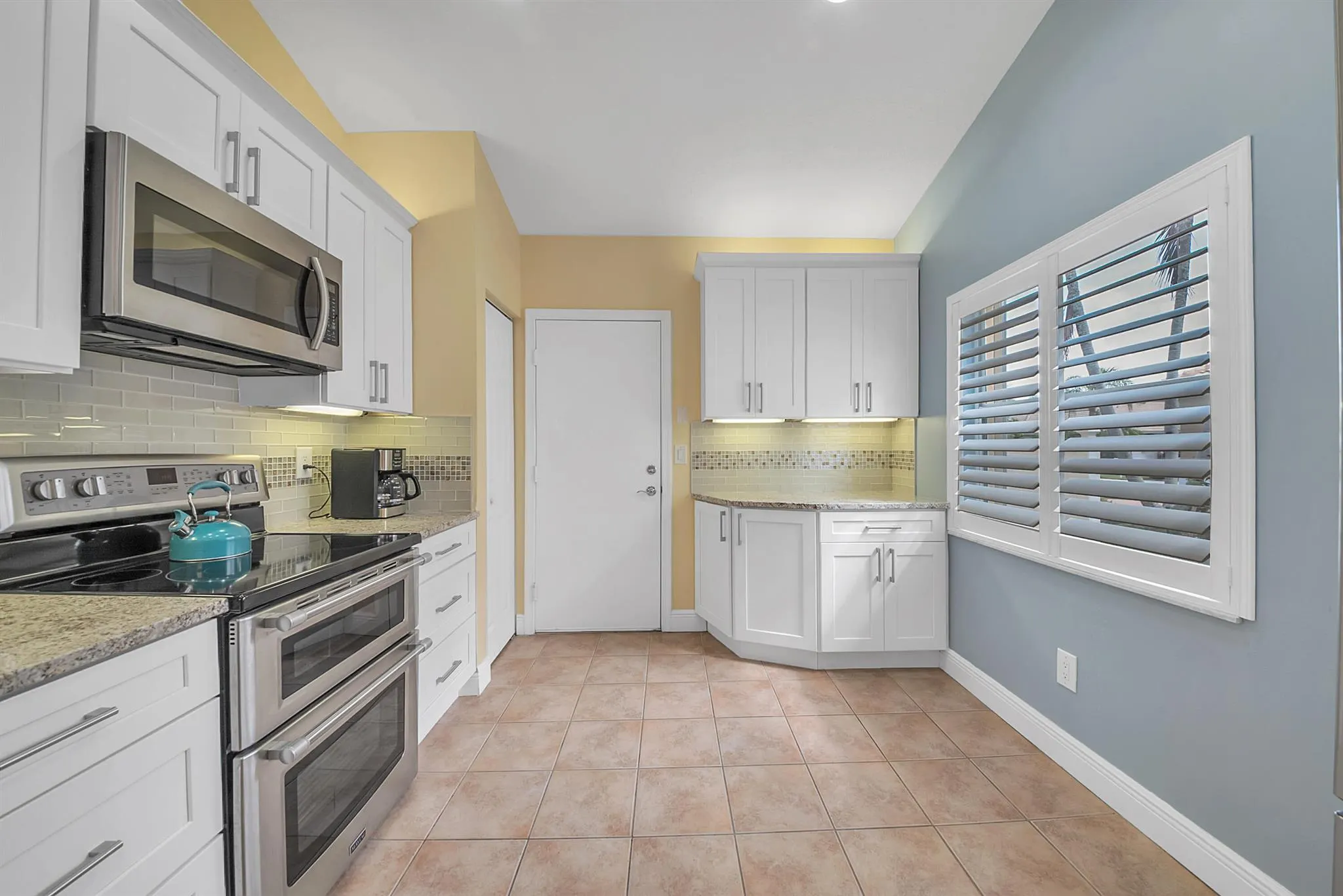 12994 Hampton Lakes Circle