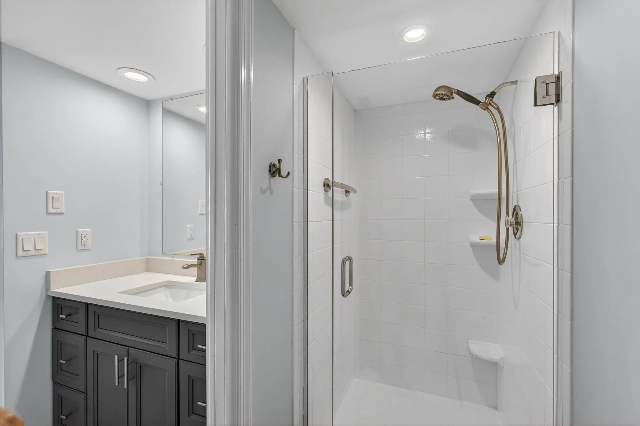 100 Paradise Harbour Boulevard, #204