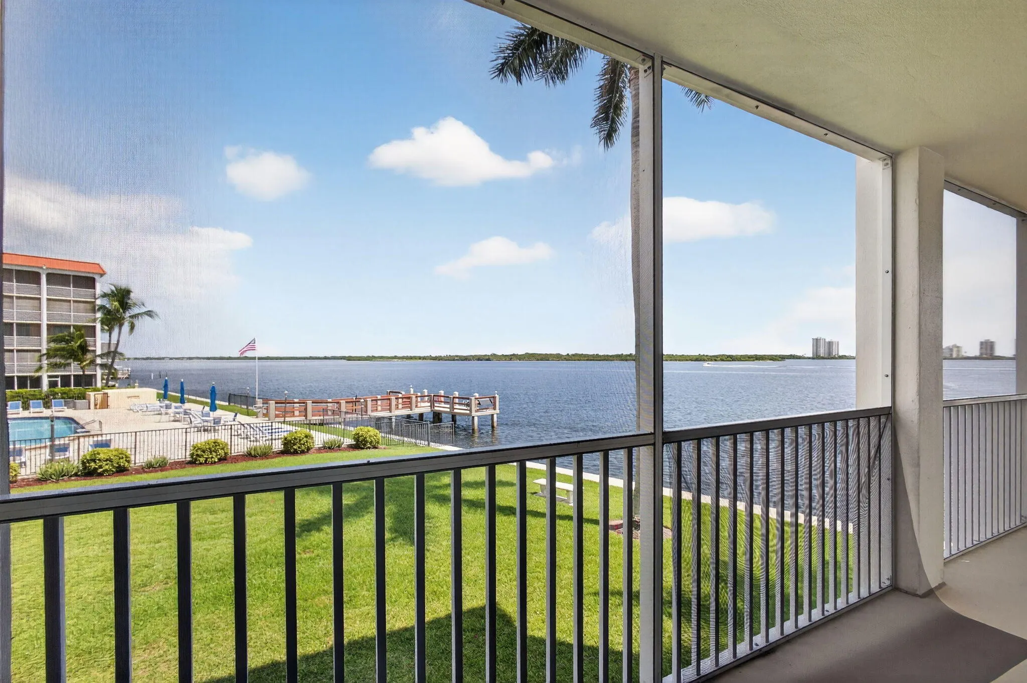 100 Paradise Harbour Boulevard, #204
