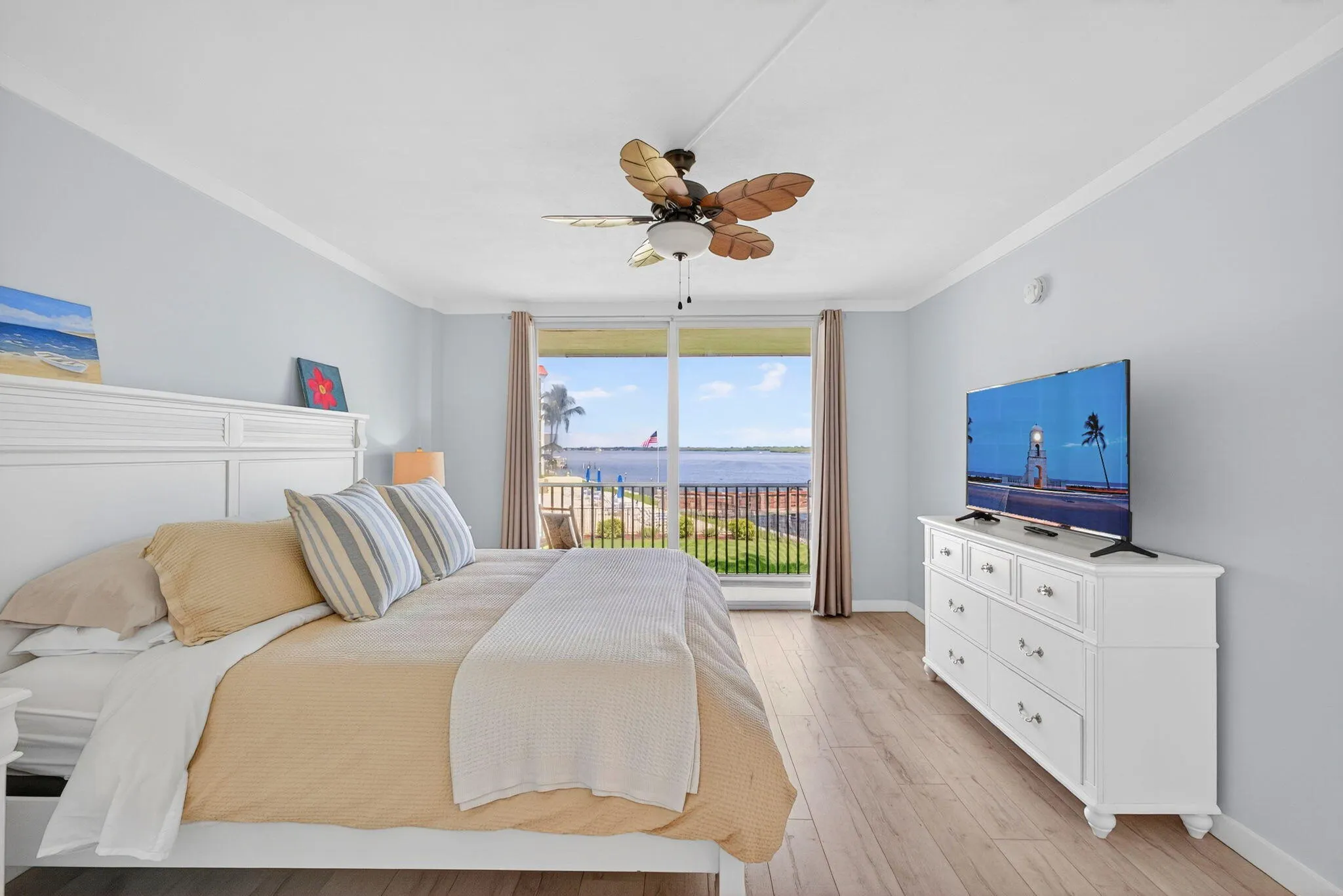 100 Paradise Harbour Boulevard, #204