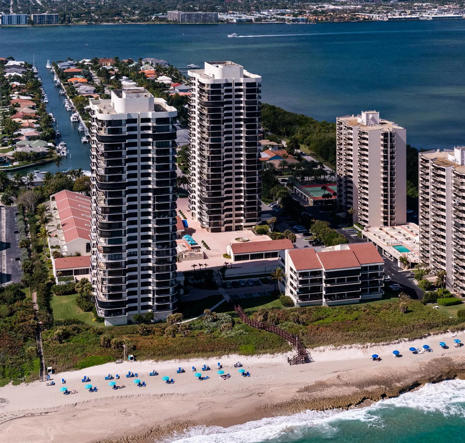 4000 N Ocean Drive, #902
