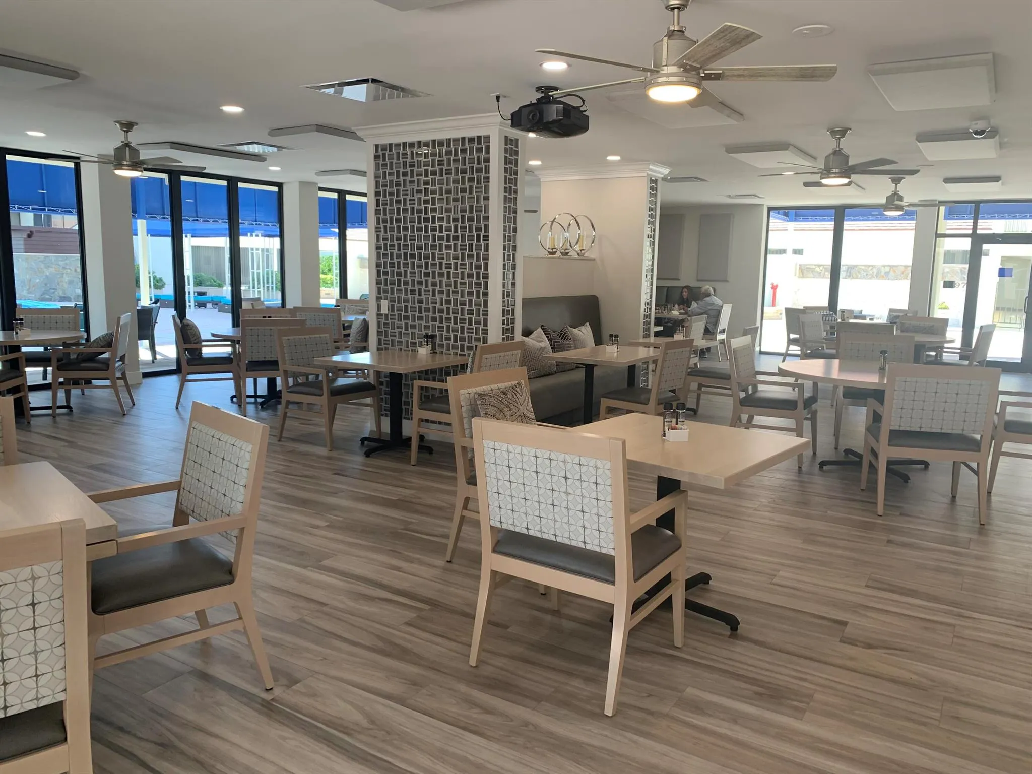 4000 N Ocean Drive, #902