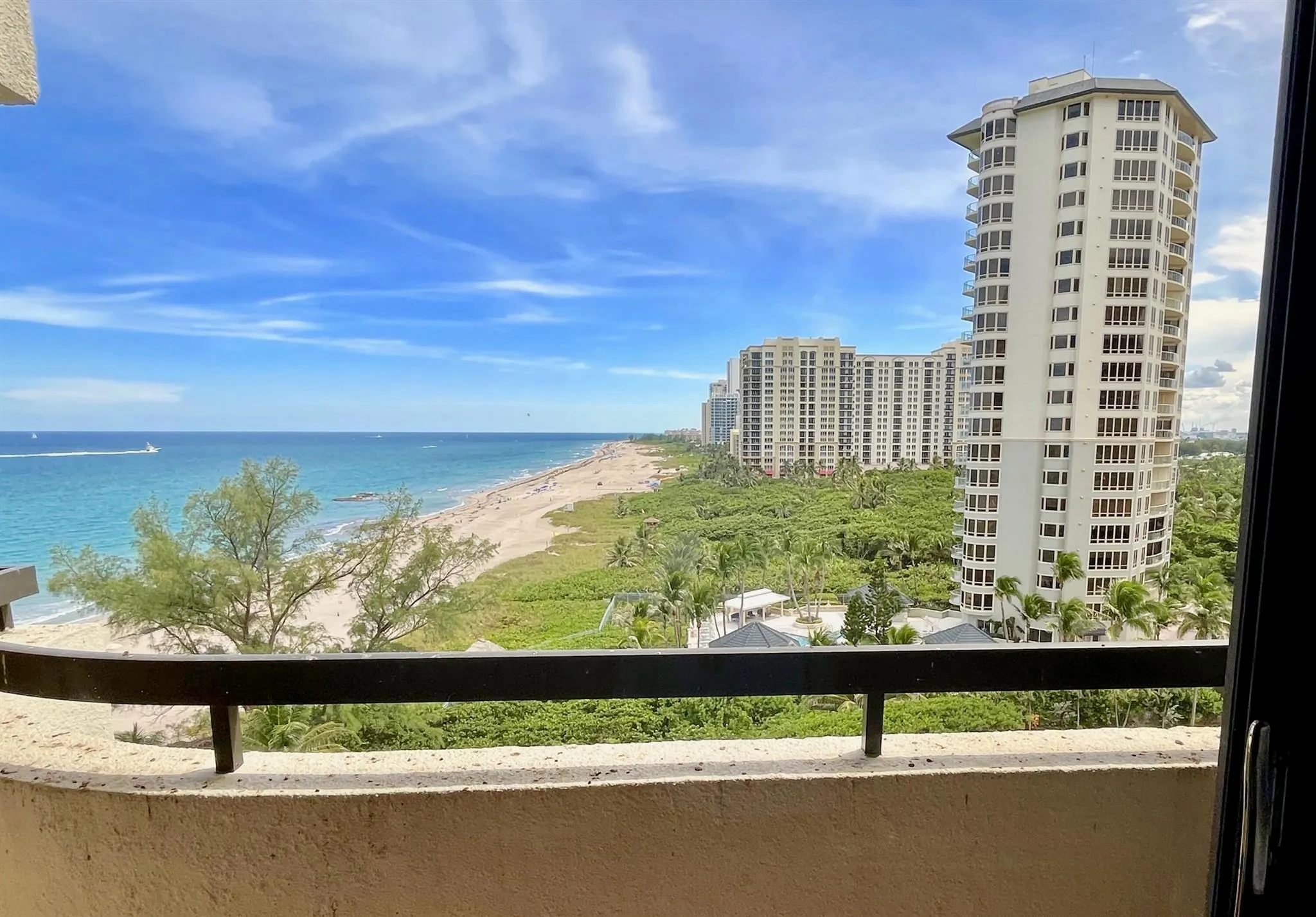 4000 N Ocean Drive, #902
