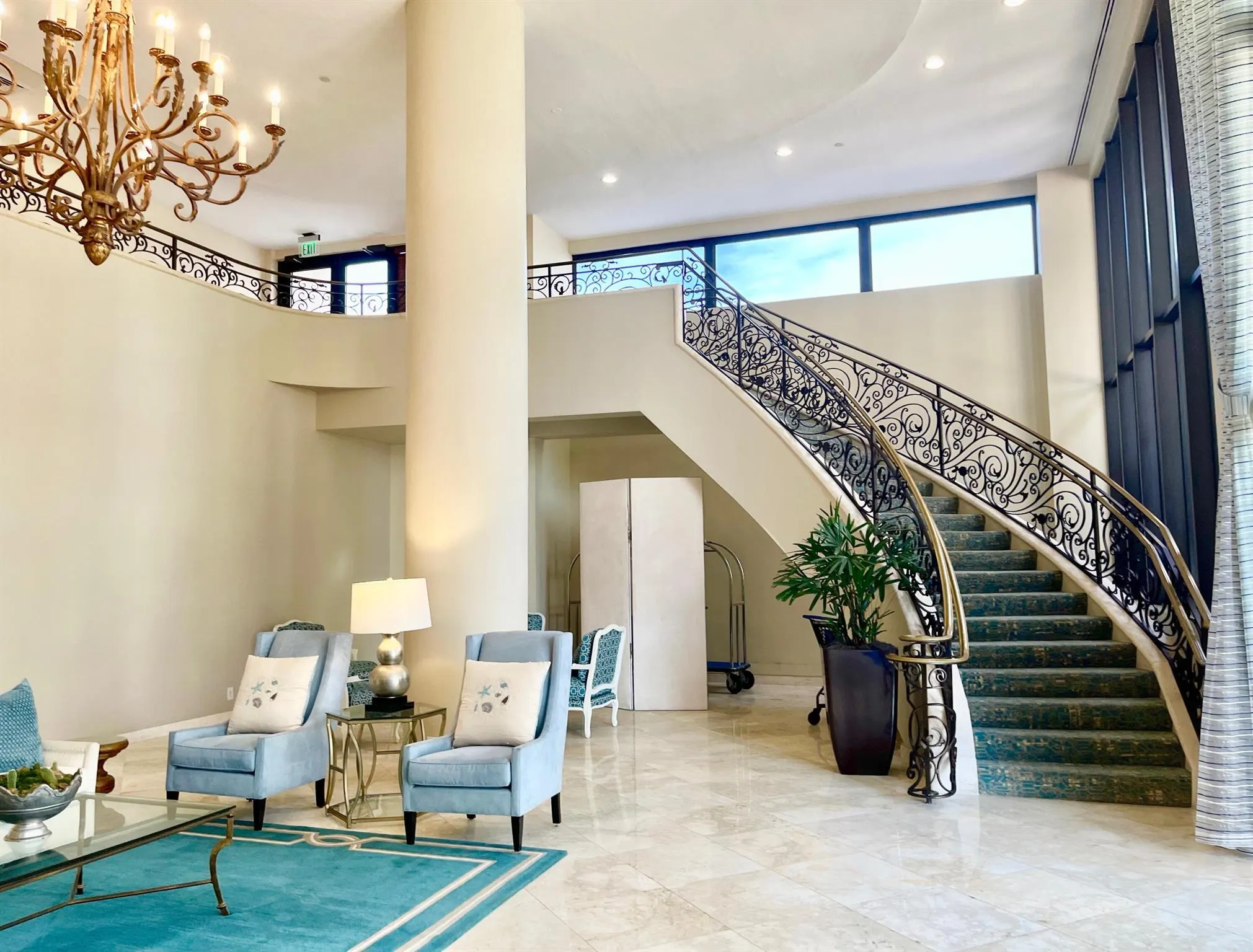 4000 N Ocean Drive, #902