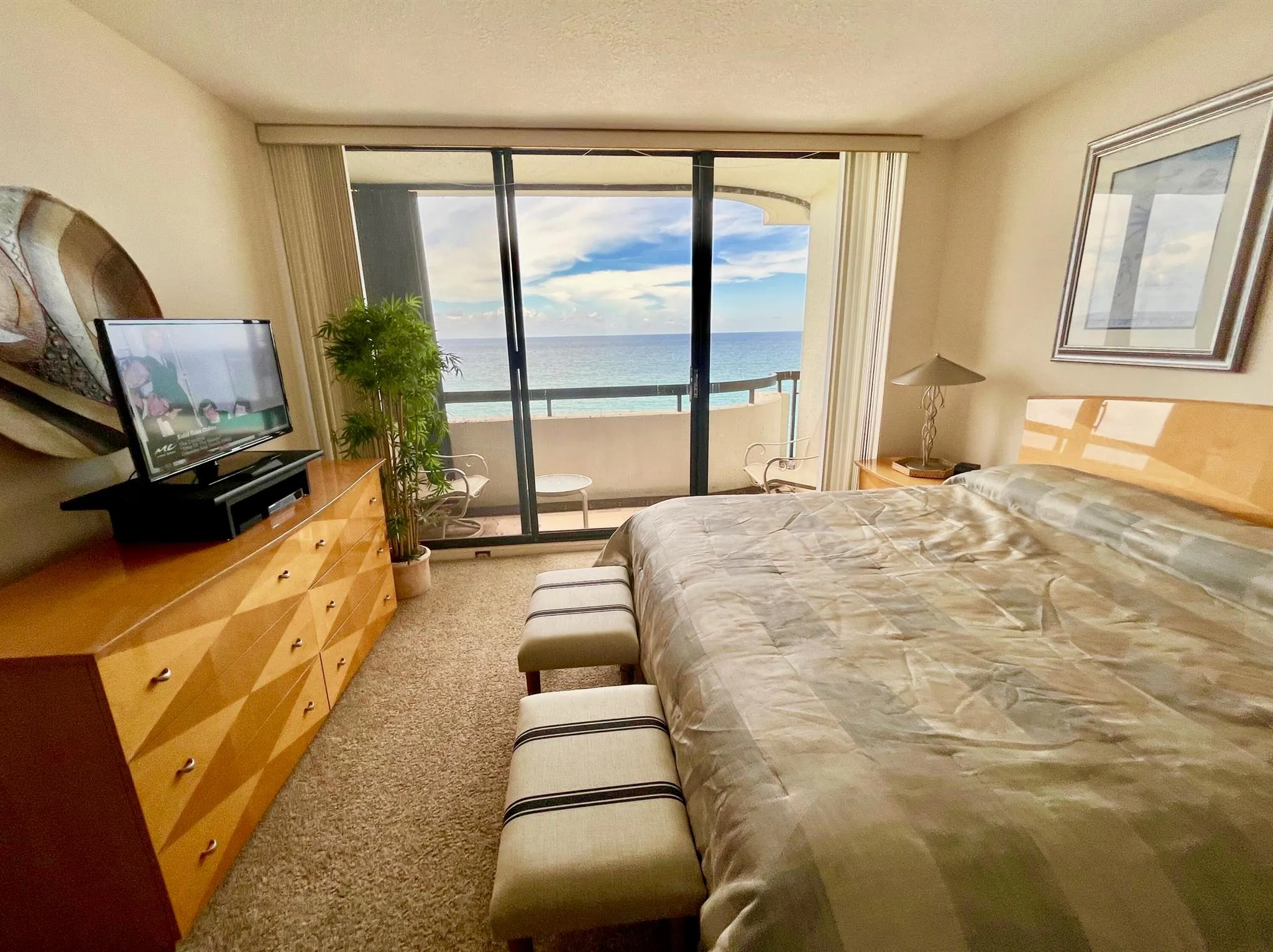 4000 N Ocean Drive, #902