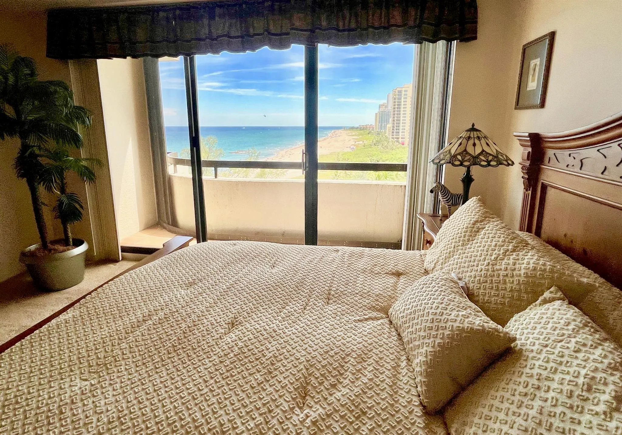 4000 N Ocean Drive, #902