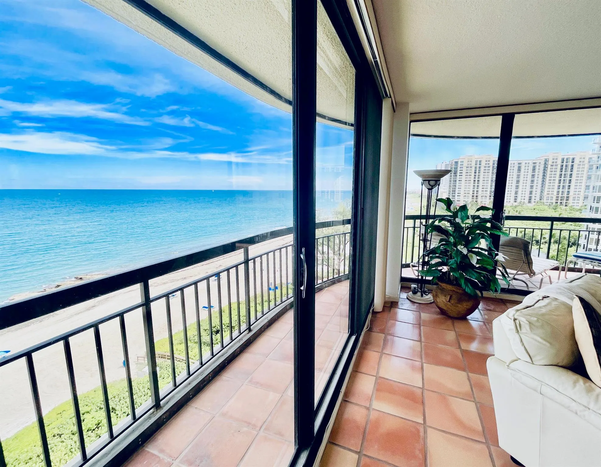 4000 N Ocean Drive, #902