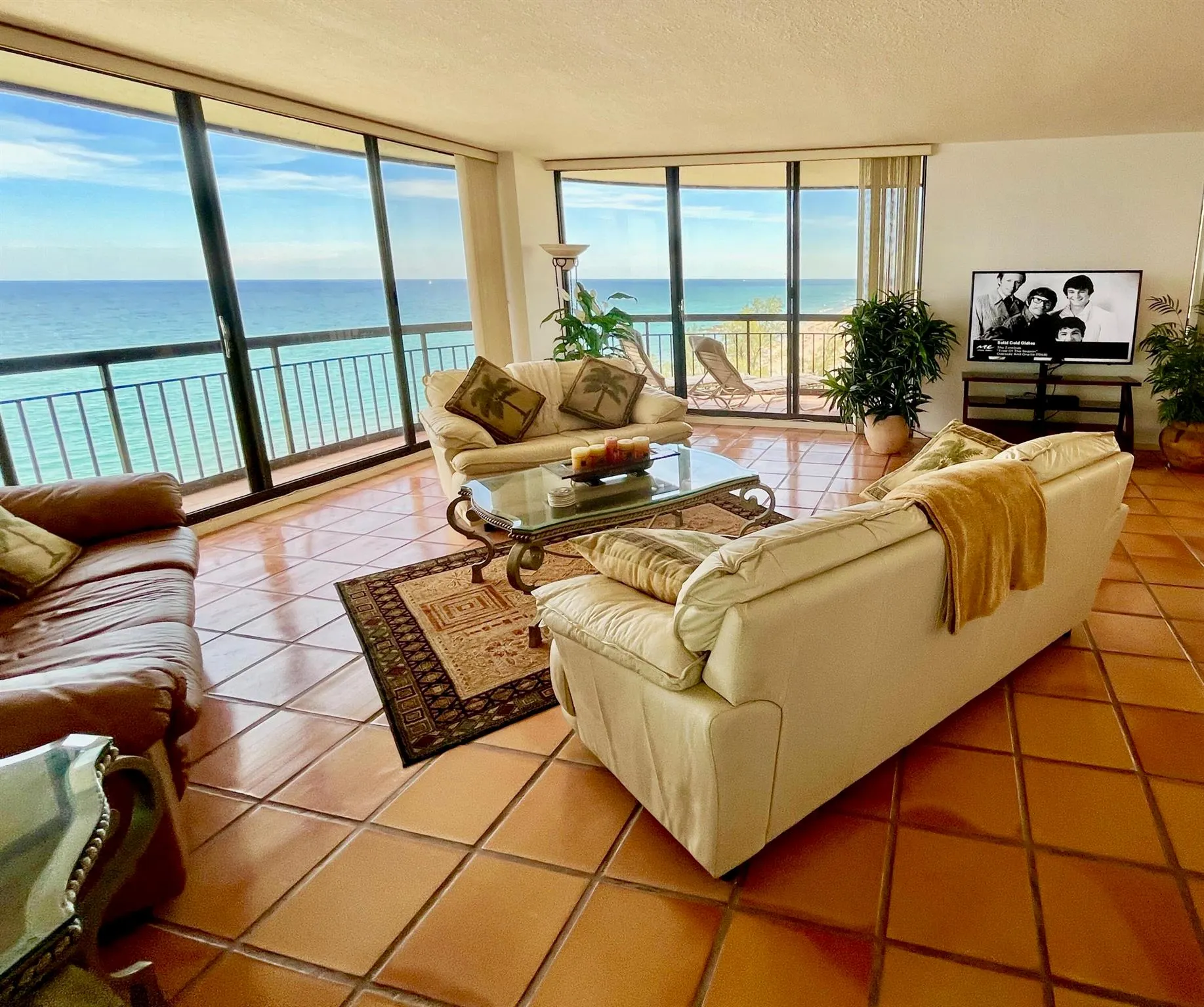 4000 N Ocean Drive, #902