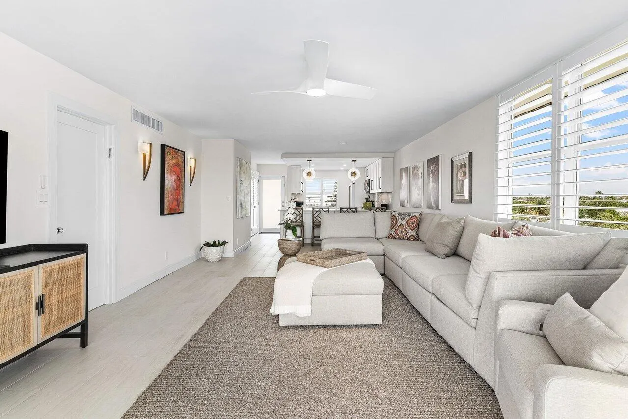 920 Dogwood Drive, #560