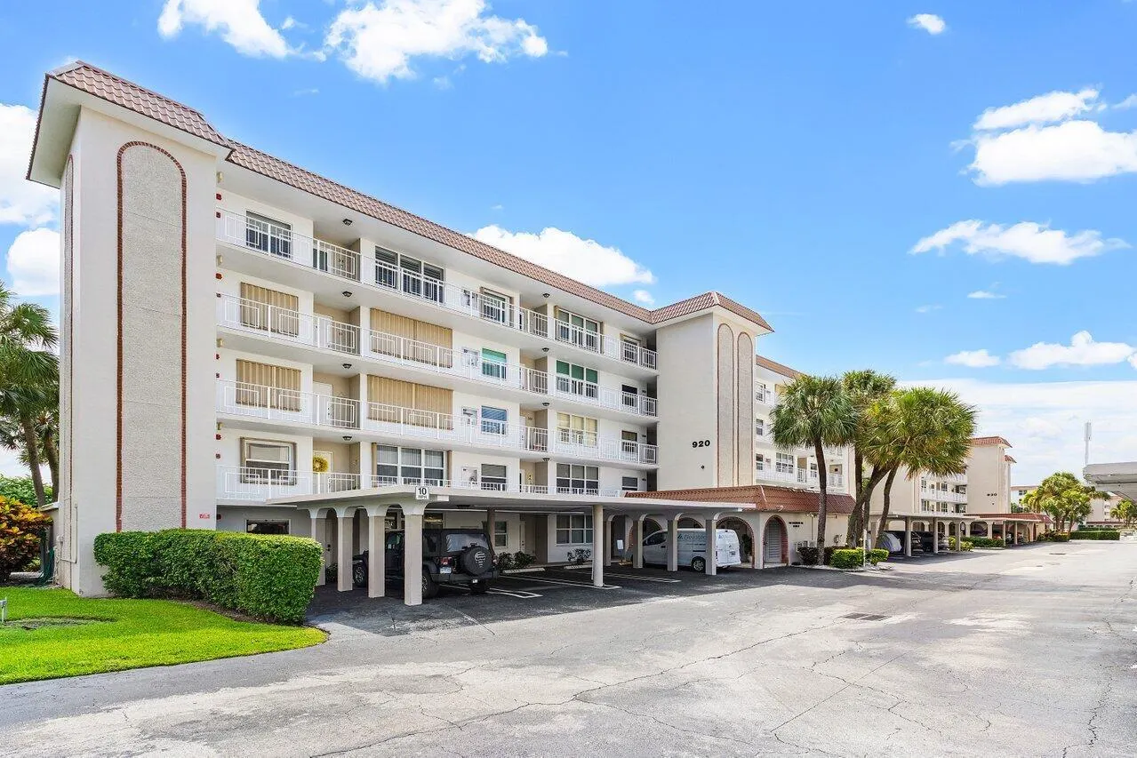 920 Dogwood Drive, #560