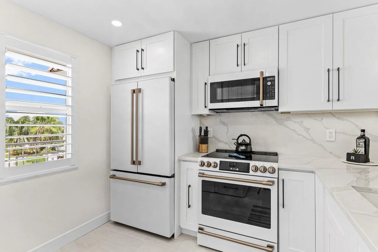 920 Dogwood Drive, #560