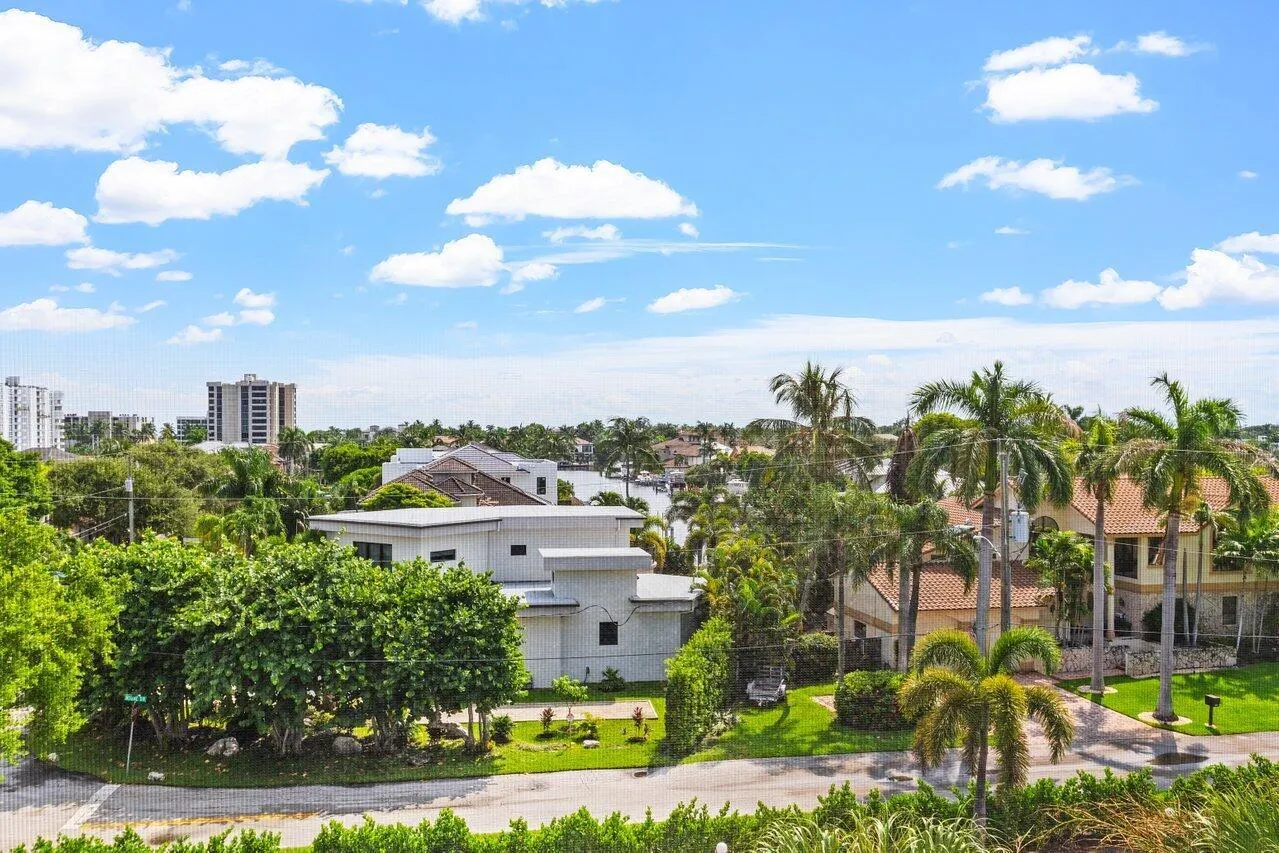 920 Dogwood Drive, #560