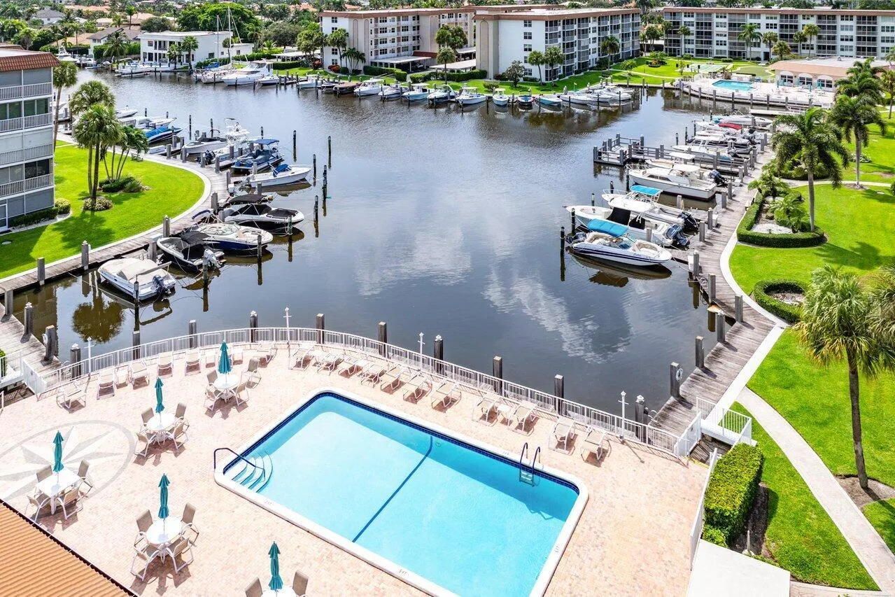 920 Dogwood Drive, #560