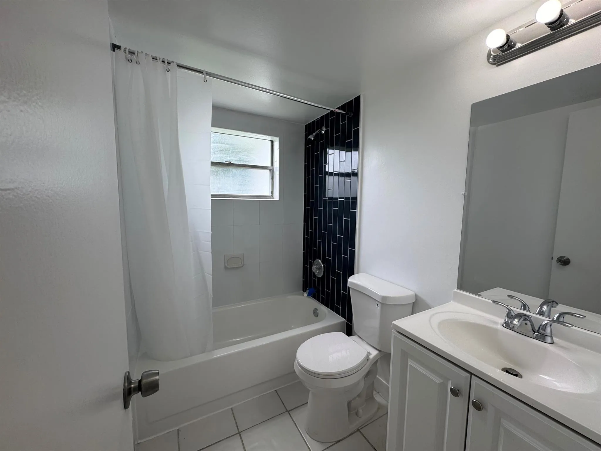 2750 Forest Hills Boulevard, #106