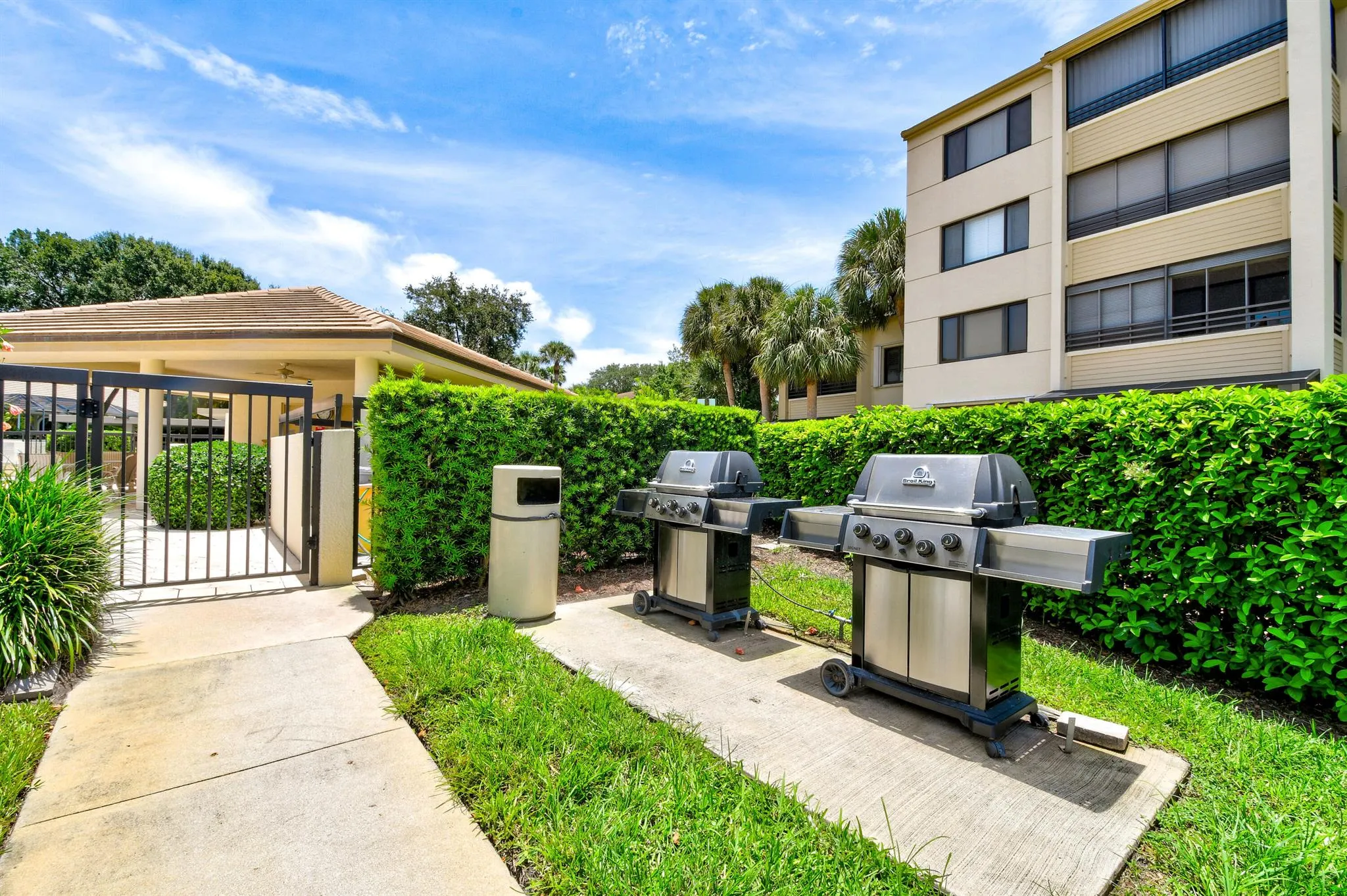311 Oak Harbour Drive