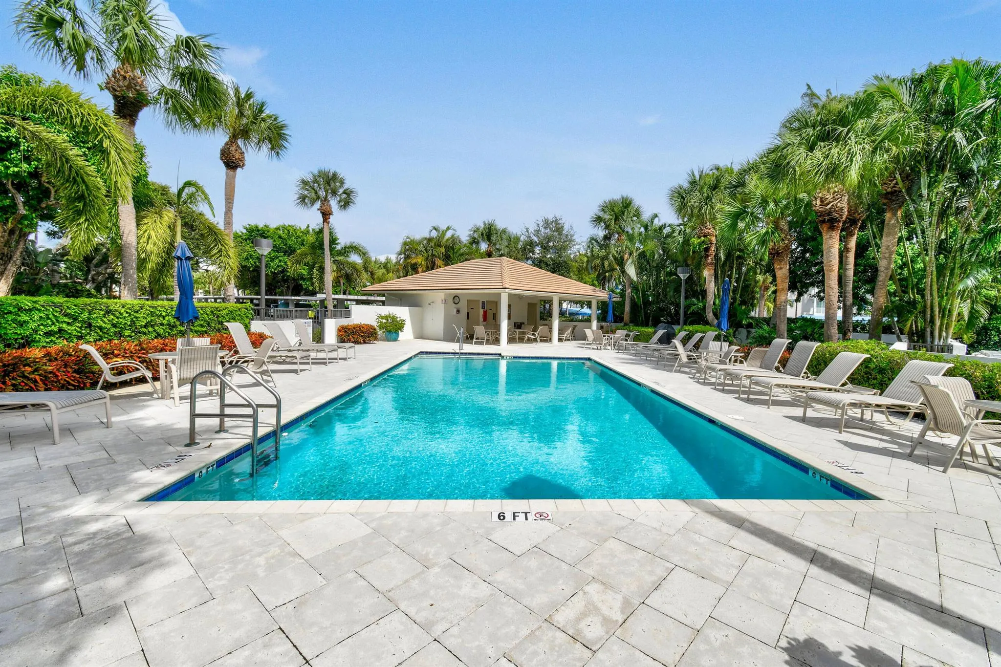 311 Oak Harbour Drive