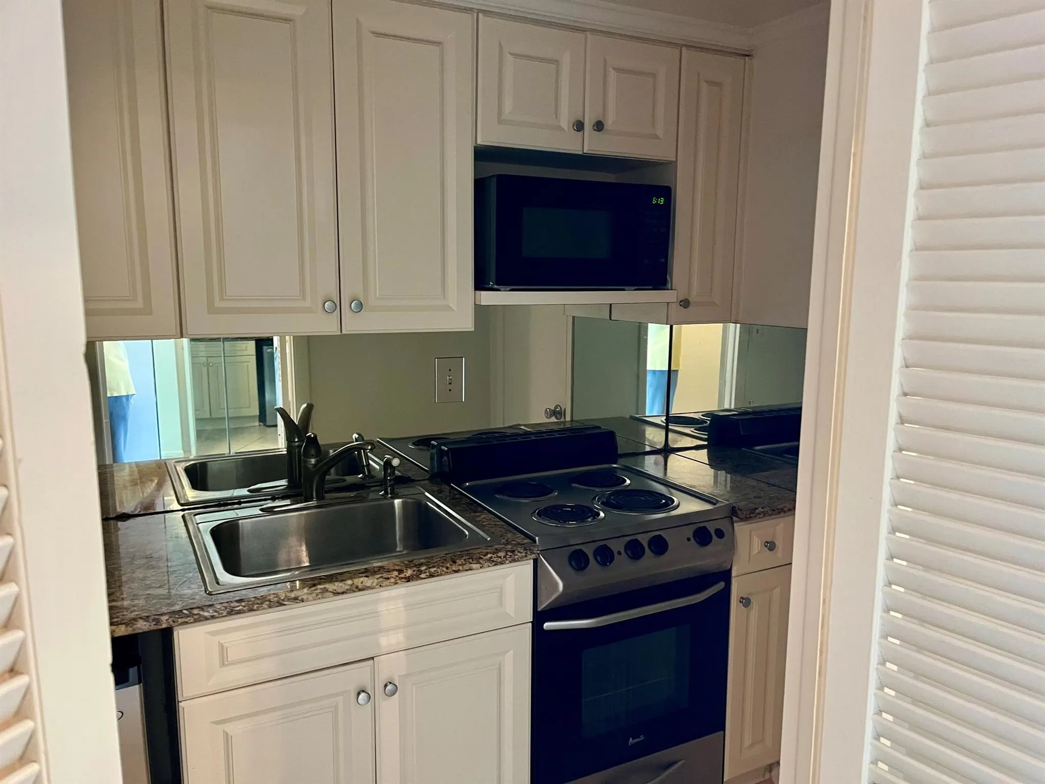 2600 N Flagler Drive, #913
