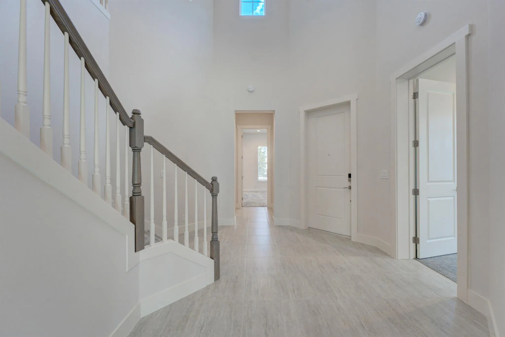 9346 Crestview Circle