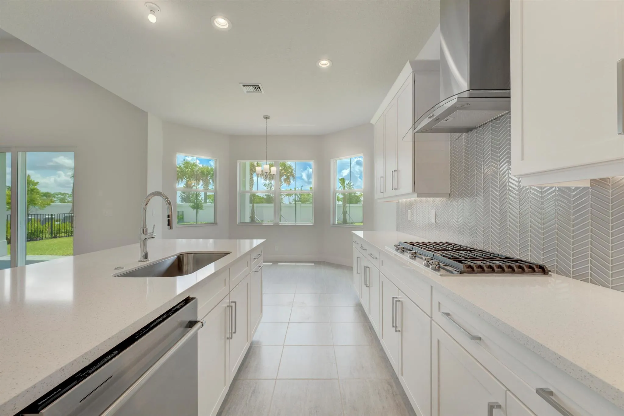 9346 Crestview Circle