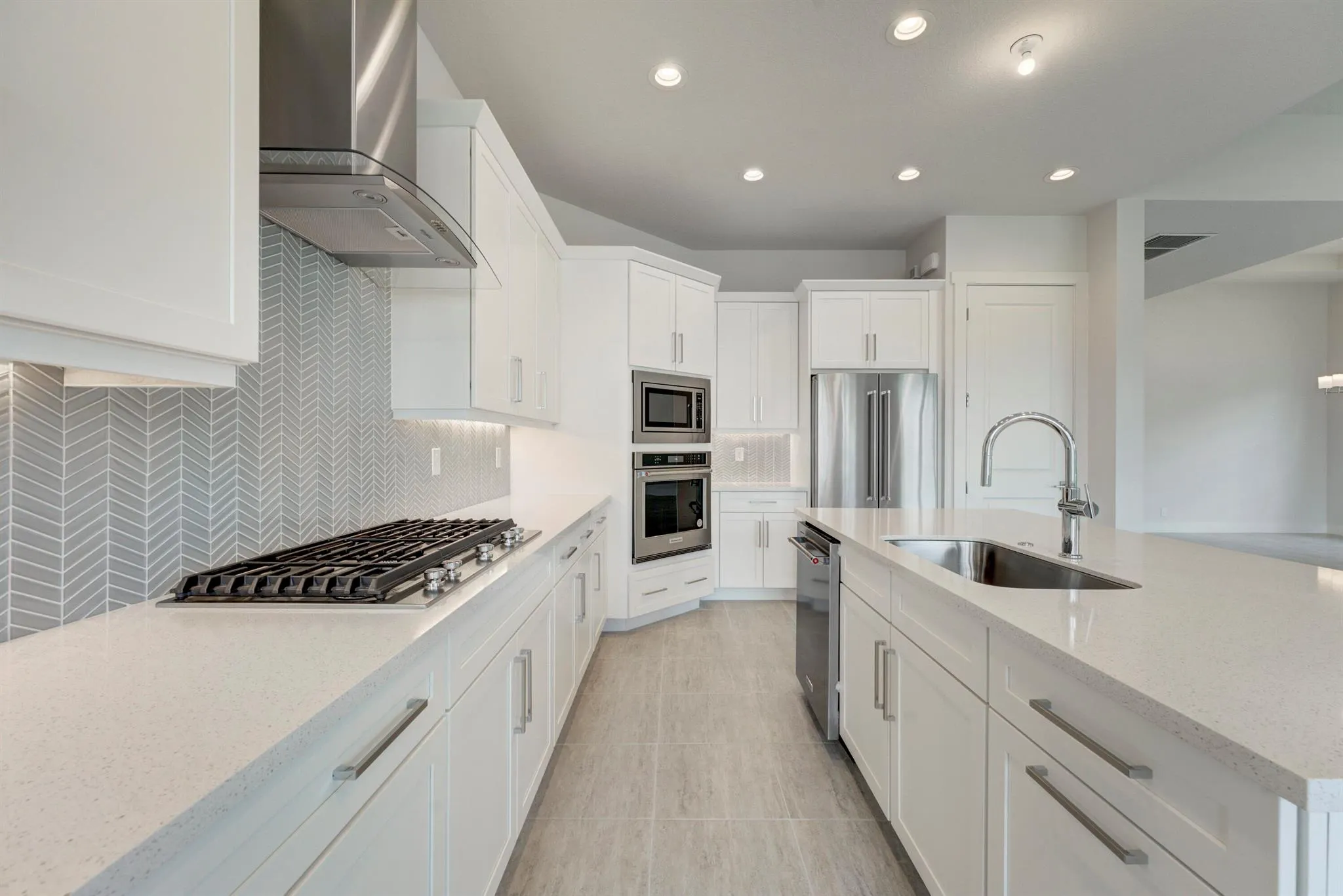 9346 Crestview Circle