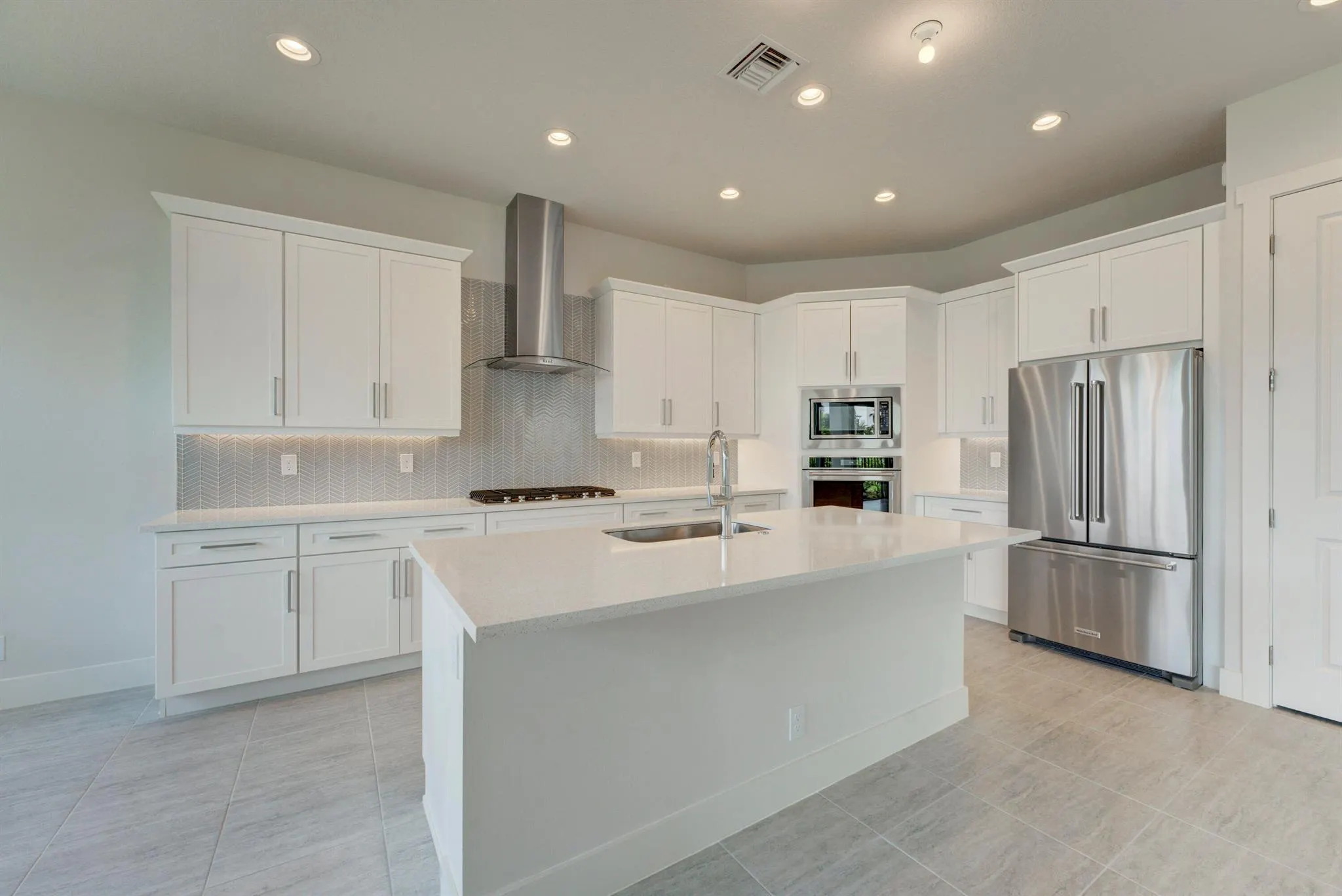 9346 Crestview Circle