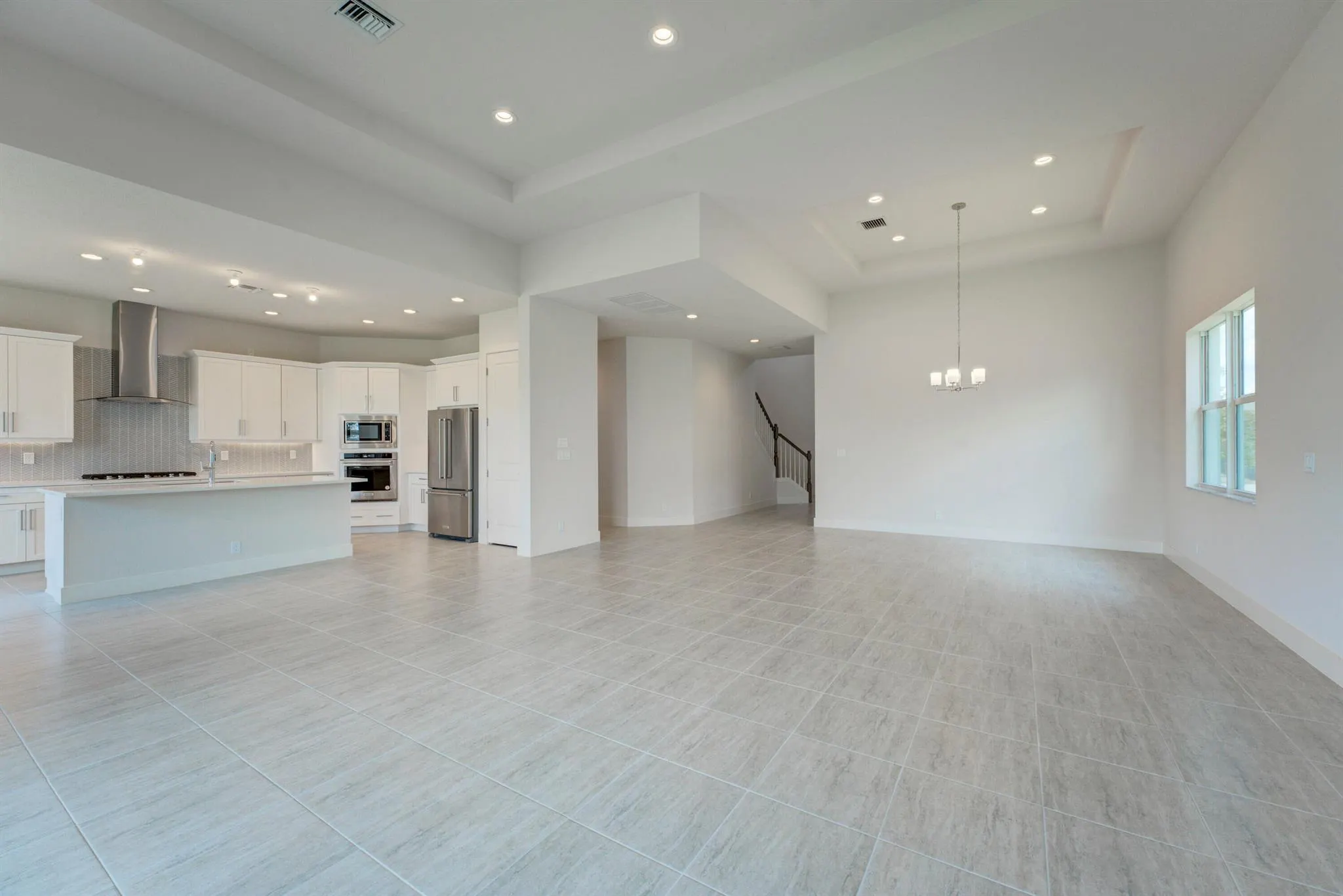 9346 Crestview Circle
