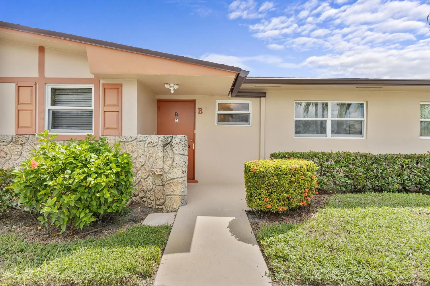 2995 Crosley Drive W, #B
