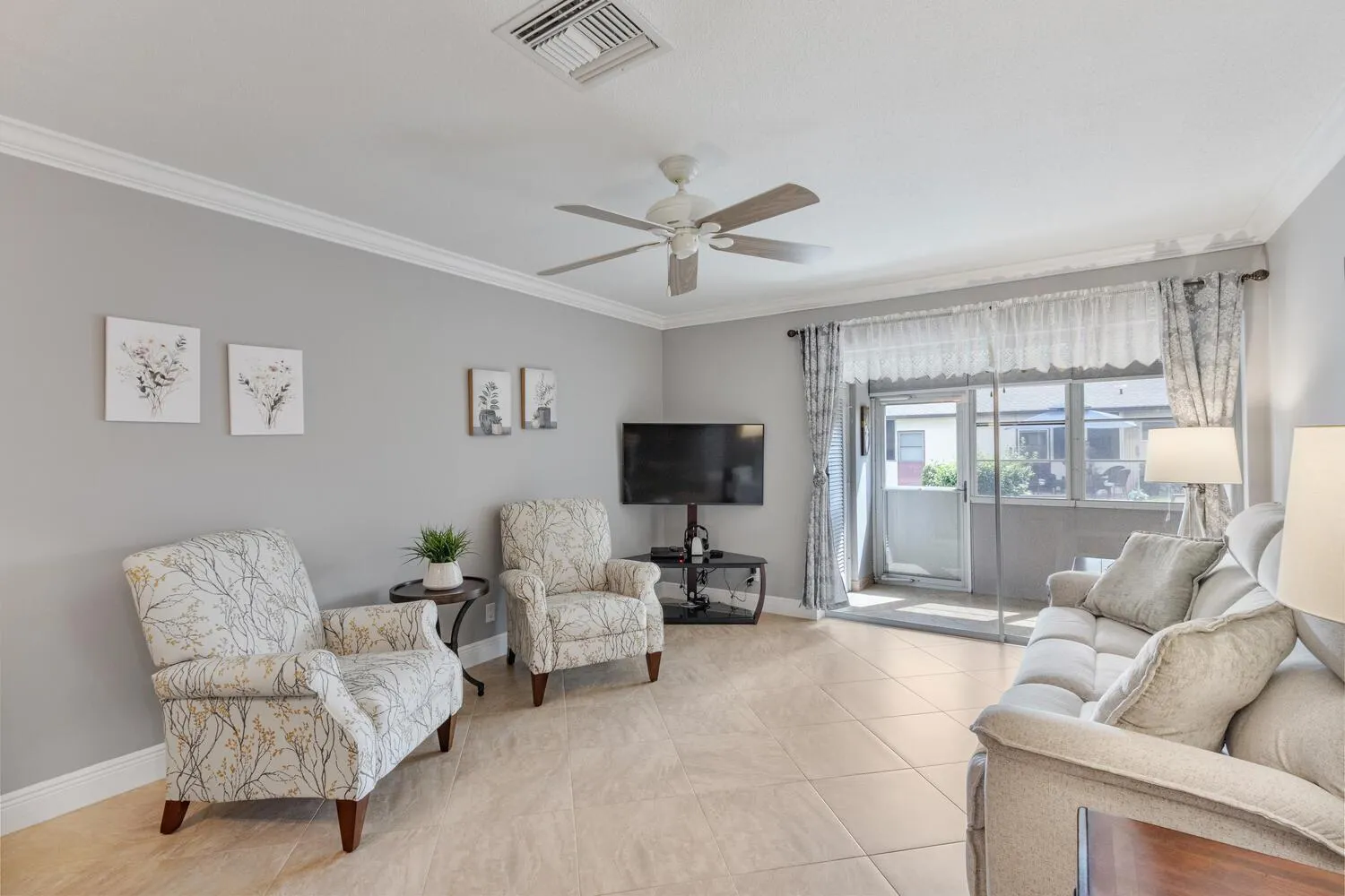 2995 Crosley Drive W, #B