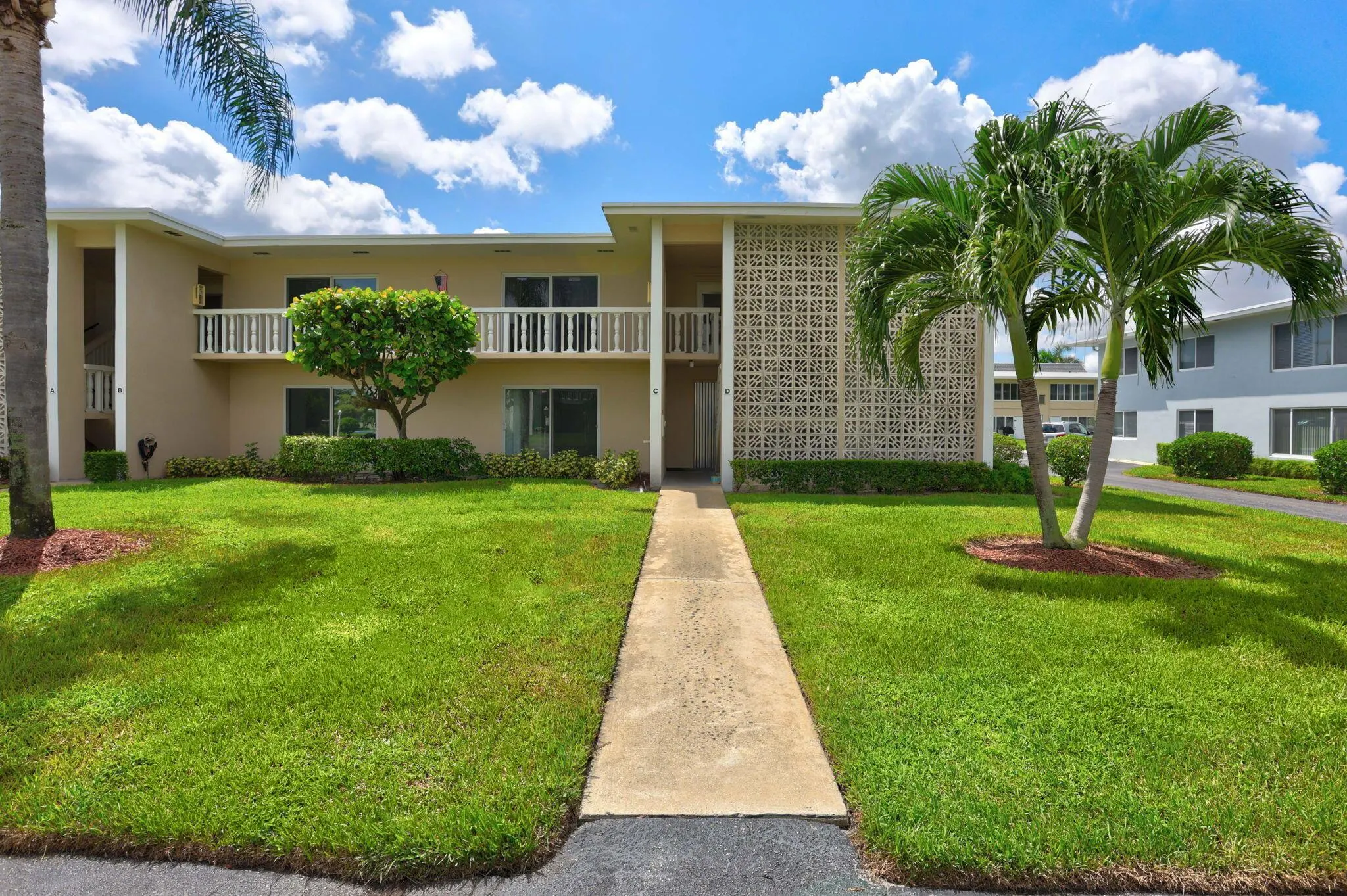 200 Main Boulevard, #1c