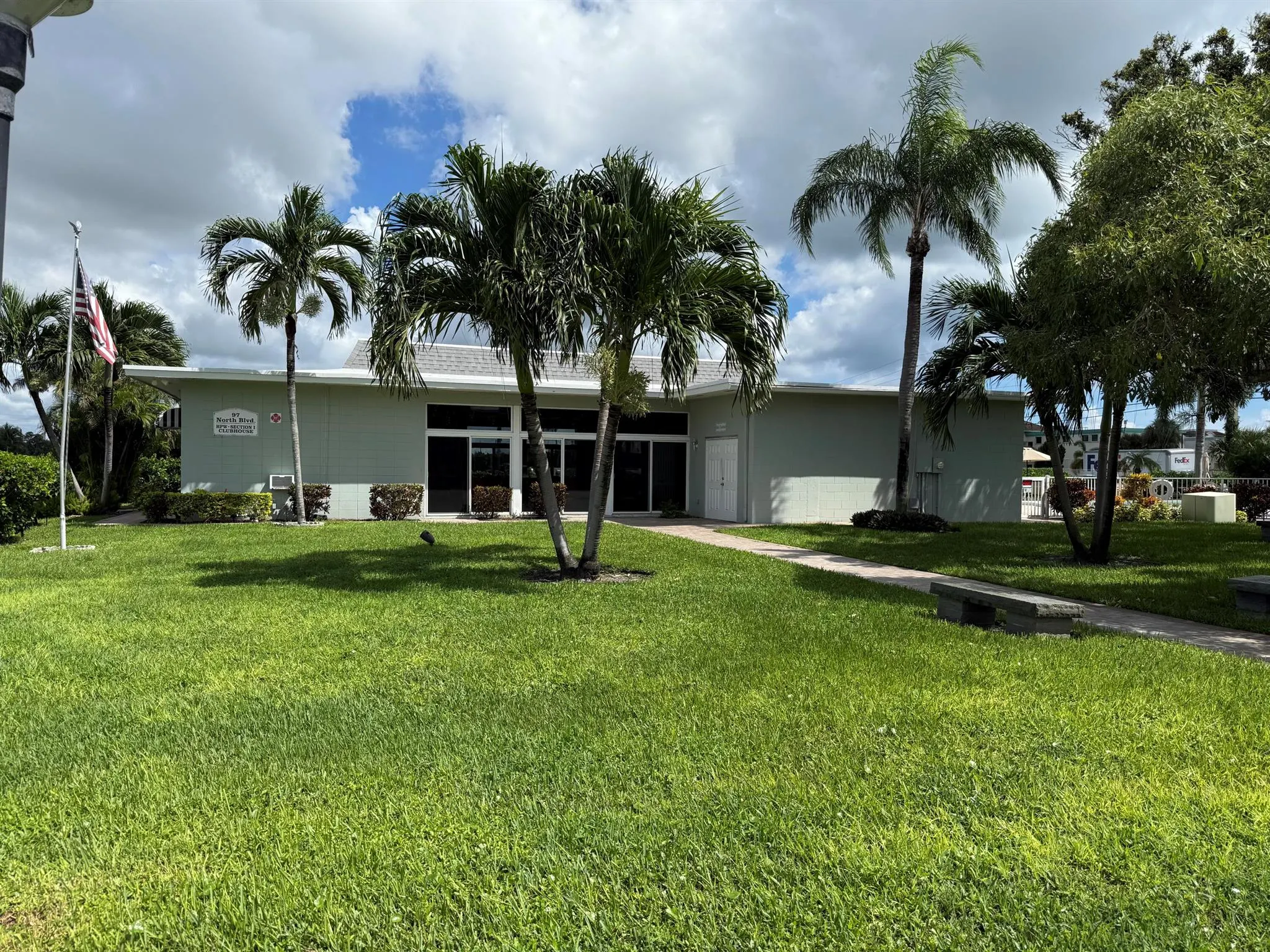 200 Main Boulevard, #1c