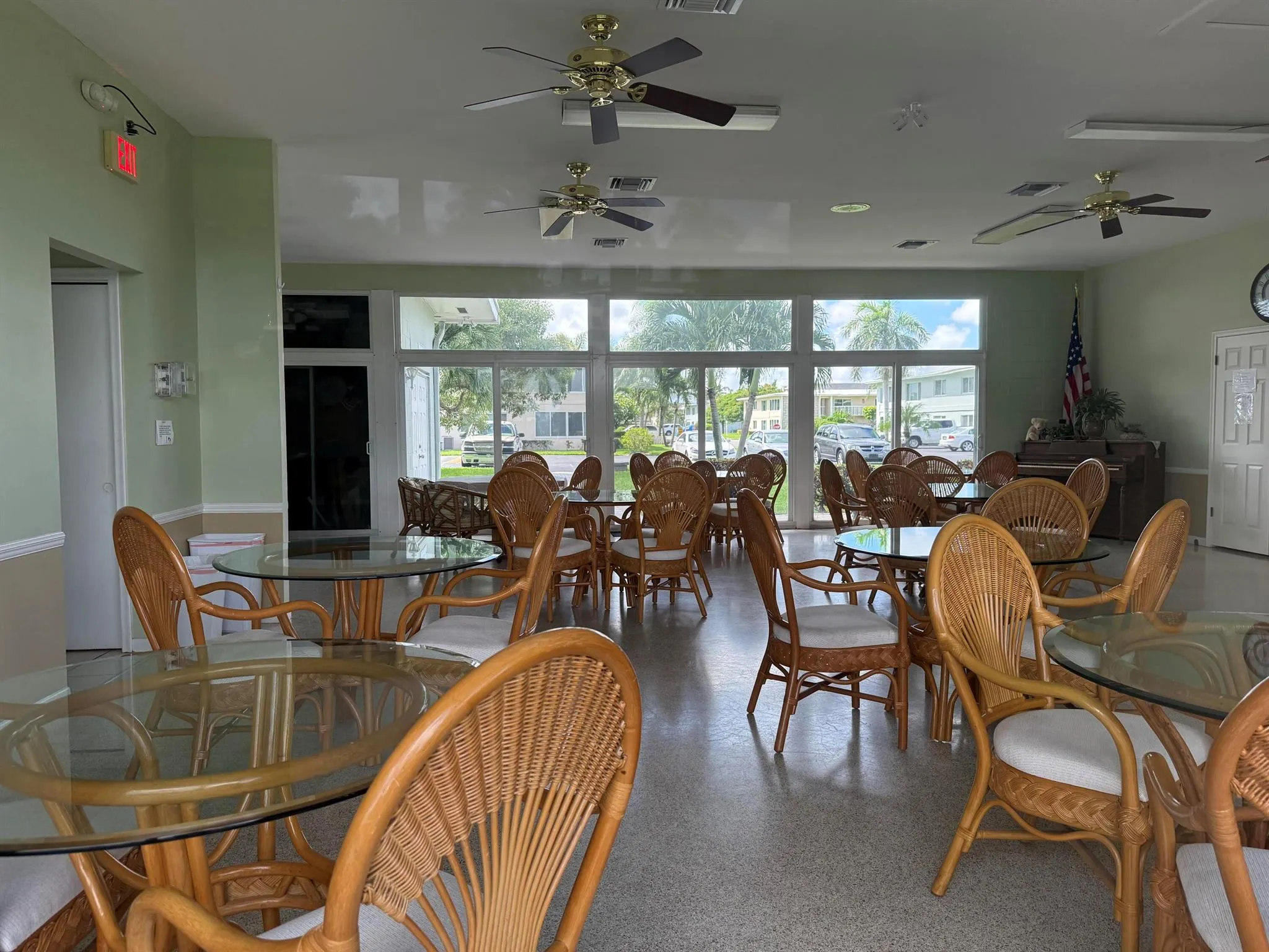 200 Main Boulevard, #1c