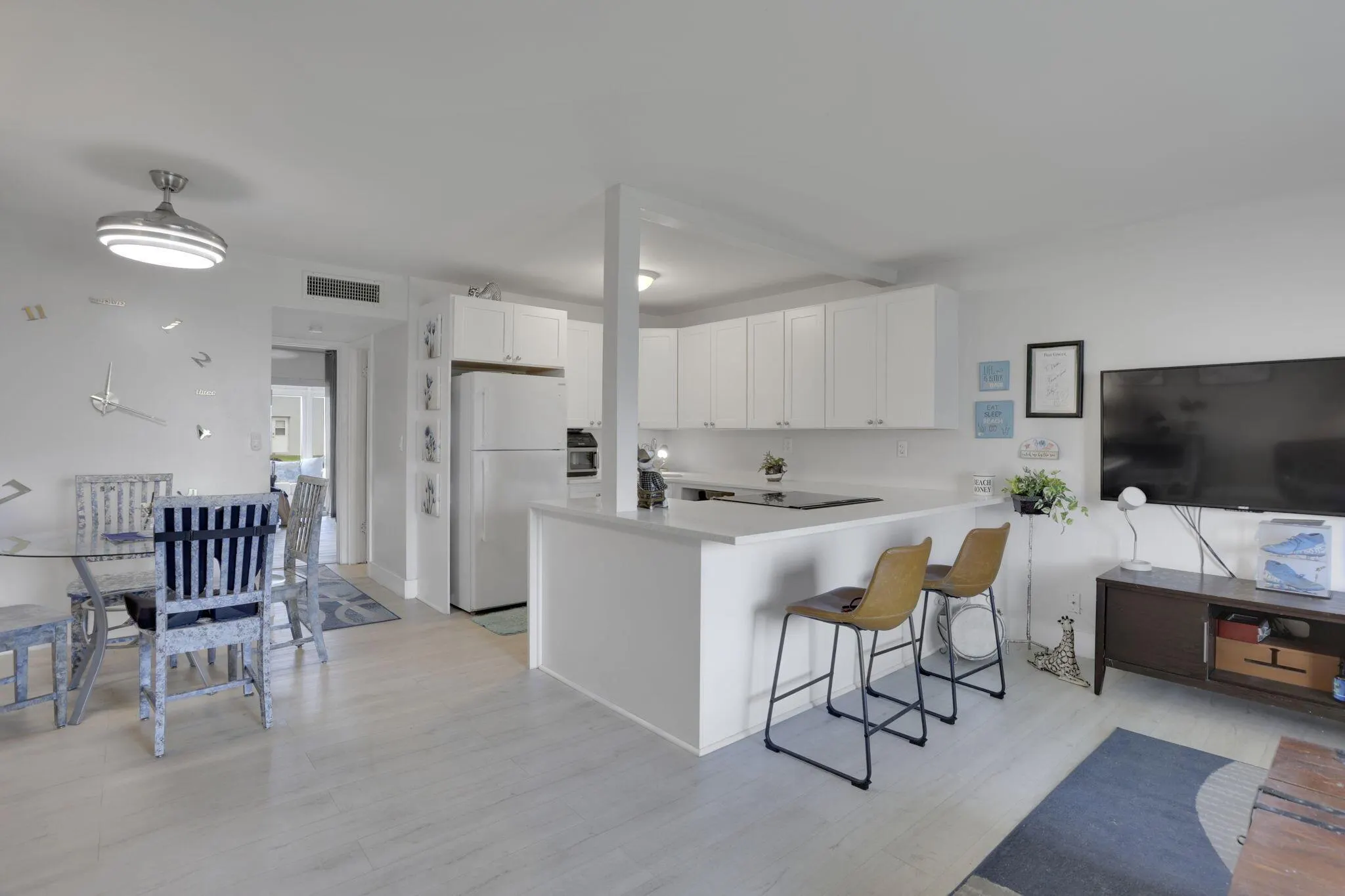 200 Main Boulevard, #1c