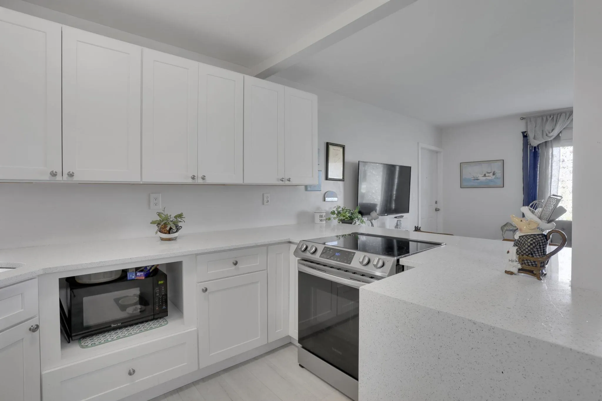200 Main Boulevard, #1c