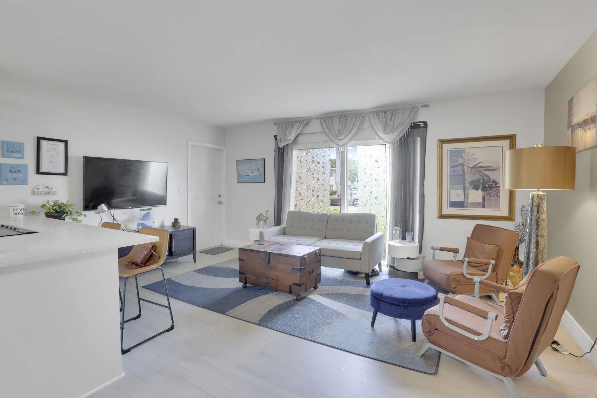 200 Main Boulevard, #1c