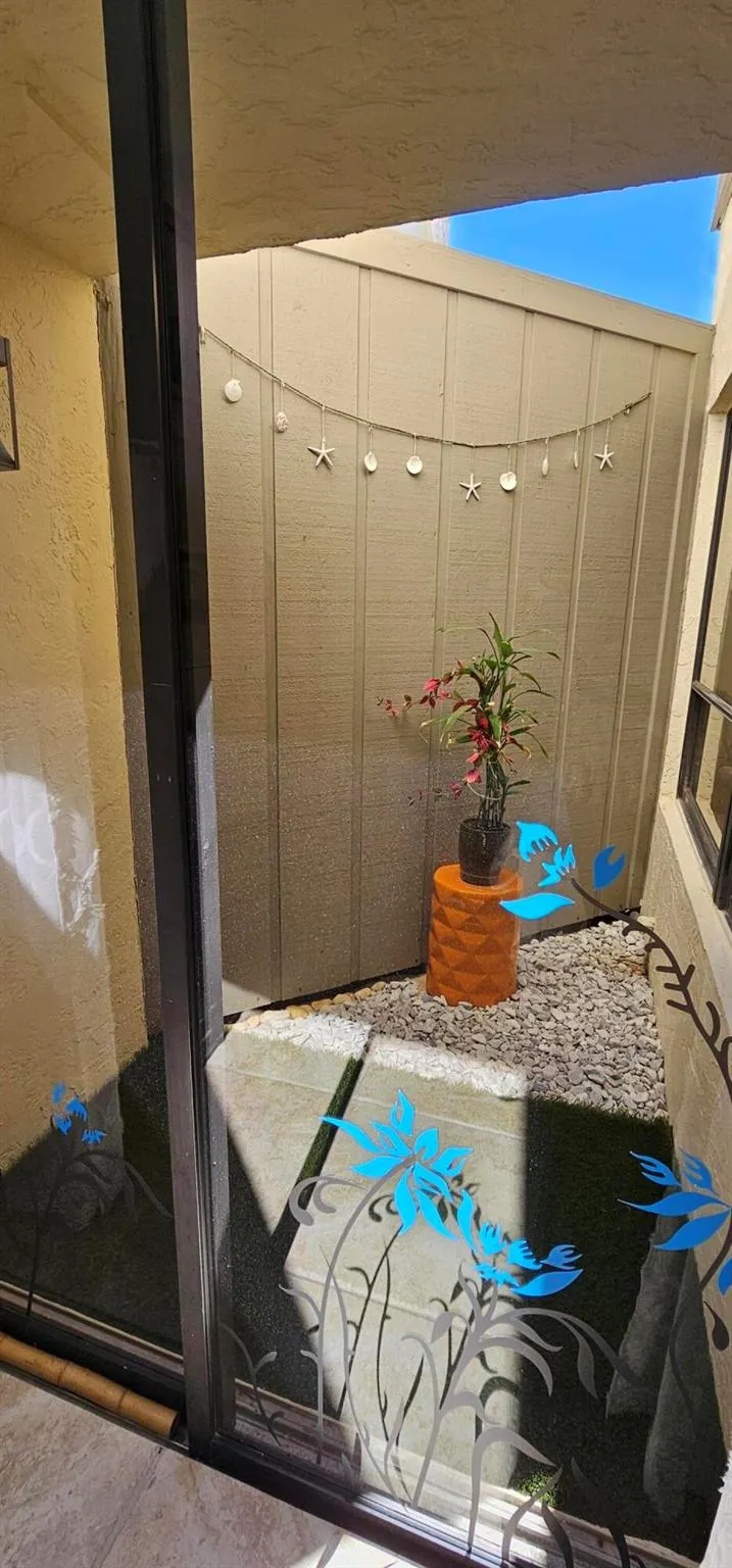 1605 S Us Highway 1, #4d