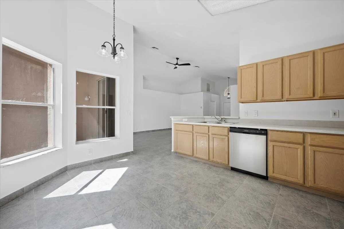 4295 Grosvenor Court