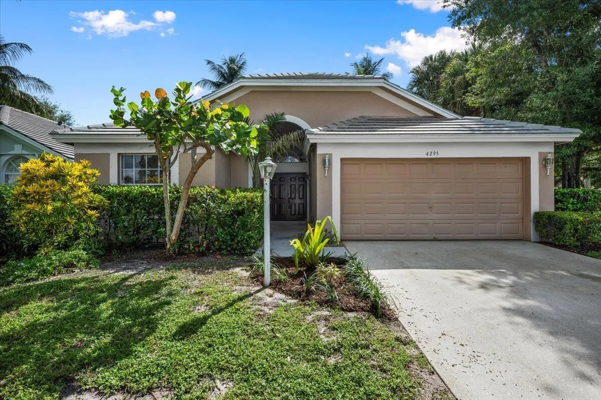 4295 Grosvenor Court
