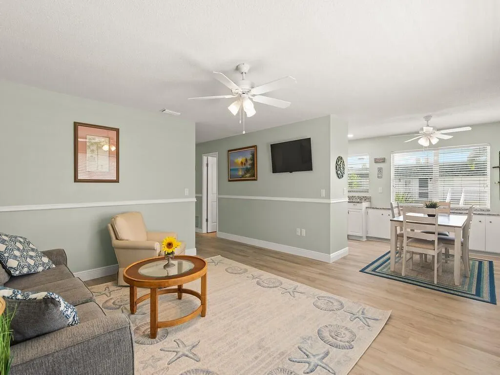 2800 Indian River Boulevard, #J6