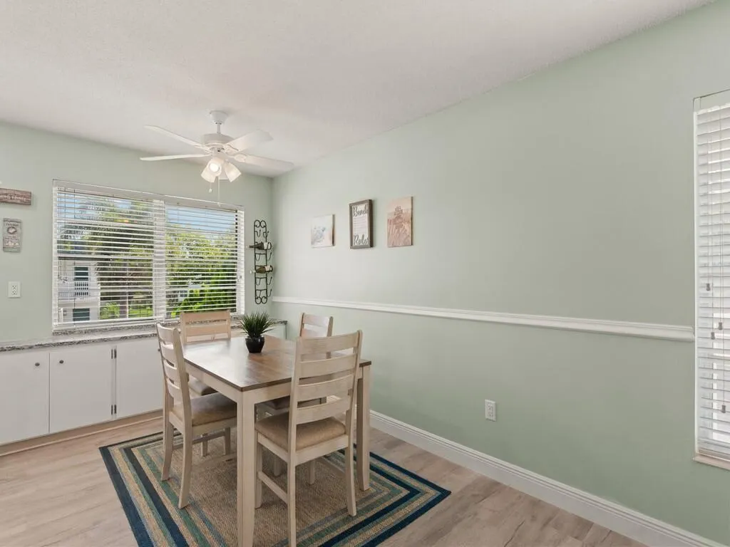 2800 Indian River Boulevard, #J6