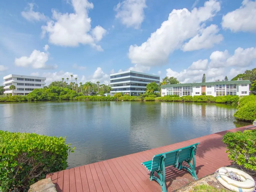 2800 Indian River Boulevard, #J6