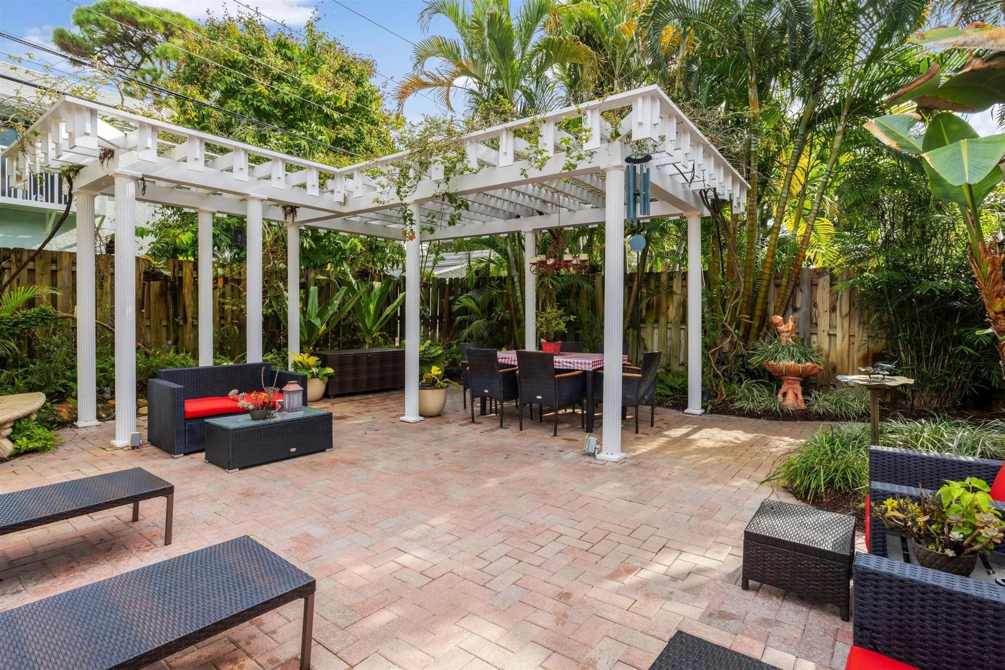 737 Aurelia Street