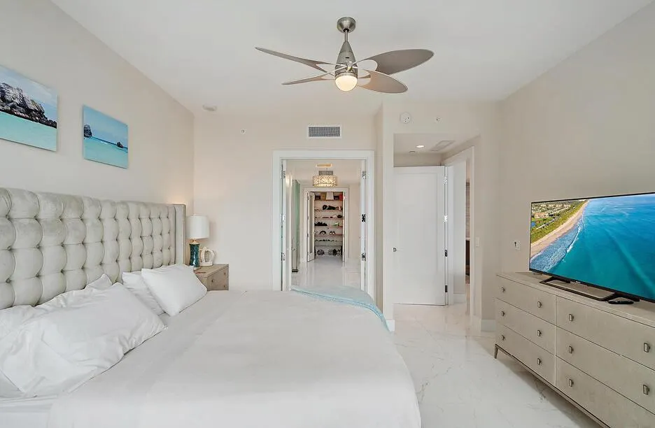 1 Water Club Way, #1004