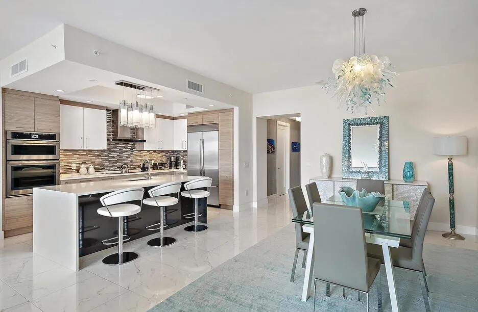 1 Water Club Way, #1004
